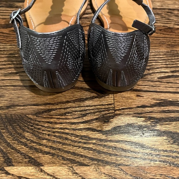 Lands end sandals - Picture 2 of 3